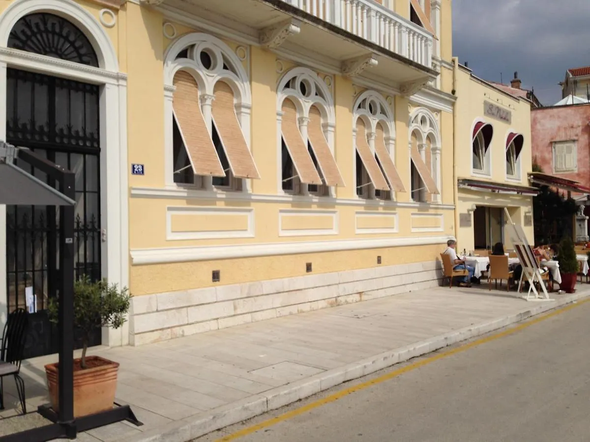 Antoneta Appartamento Porec
